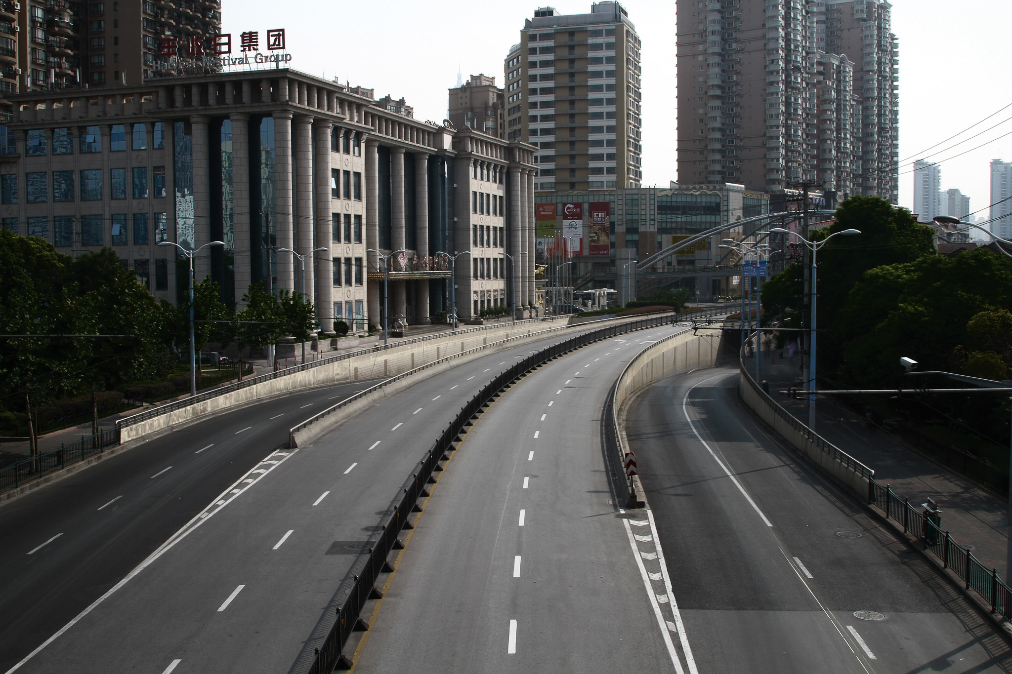 Empty Shanghai for SIgnatures